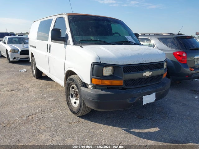 2008 CHEVROLET EXPRESS CARGO VAN VIN: 1GCGG25C281138234