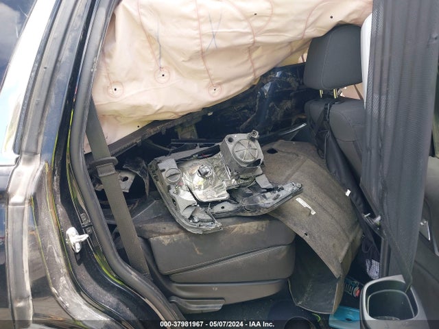 Chevrolet Tahoe Ls 2019 1GNSKAKC4KR246443 Image 8
