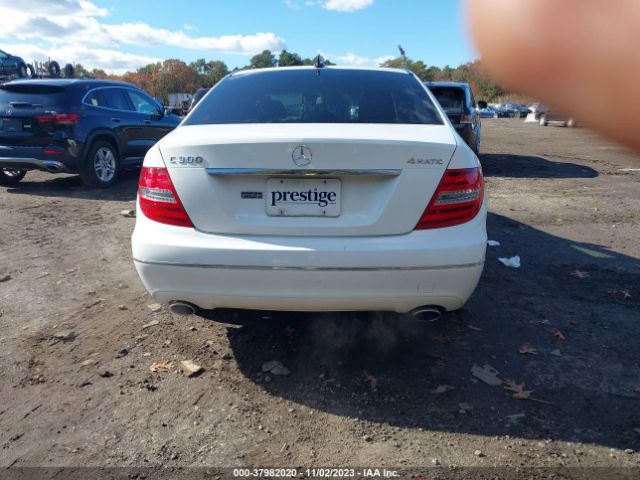 WDDGF8AB3EG229997 Mercedes-Benz C 300 Luxury 4matic