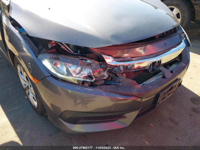 2018 HONDA CIVIC LX VIN: 2HGFC2F55JH539521