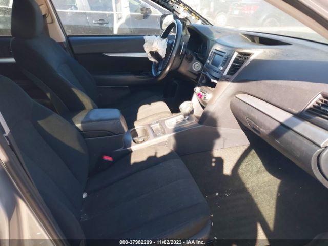 4S4BRBCC8E3327067 Subaru Outback 2.5i Premium