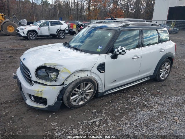 2018 MINI COUNTRYMAN WMZYV5C34J3E03120 Photo 1