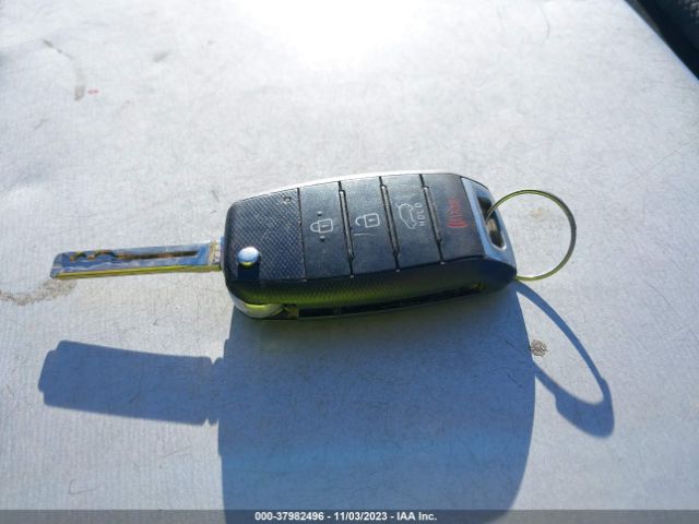 KNDJN2A24F7214829 KIA Soul Base