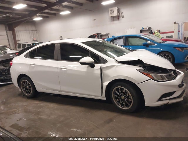 Chevrolet Cruze Ls Auto 2018 1G1BC5SM4J7119555 Image 13