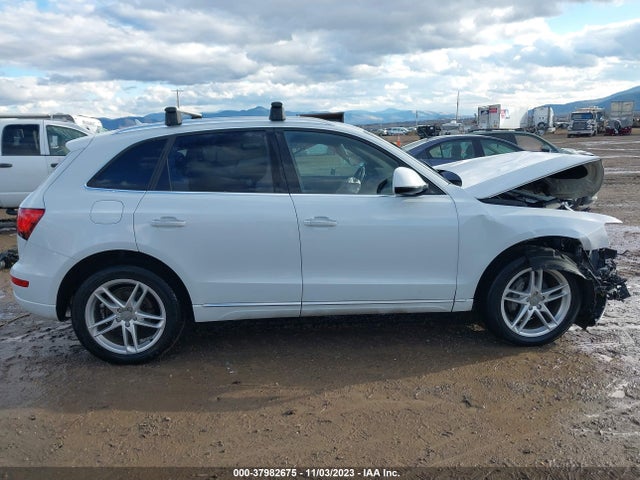Audi Q5 2.0t Premium 2016 WA1L2AFP3GA092446 Image 14
