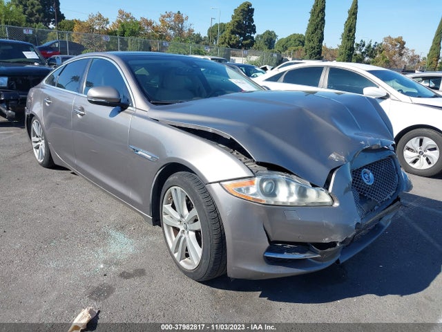 2011 JAGUAR XJ SAJWA1CB2BLV13618 Photo 0