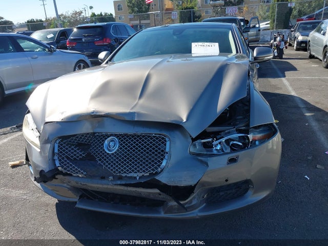 2011 JAGUAR XJ VIN: SAJWA1CB2BLV13618