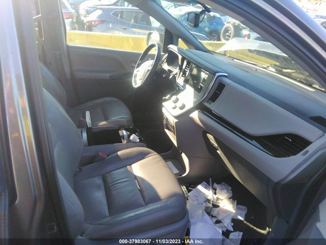 2015 TOYOTA SIENNA XLE 7 PASSENGER VIN: 5TDDK3DC2FS116615