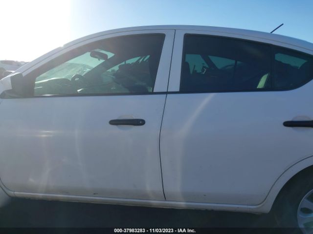 3N1CN7AP1HL842012 Nissan Versa Sedan S