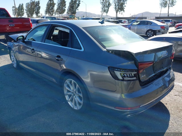 WAUGMAF41KA005396 Audi A4 40 Premium/40 Titanium Premium