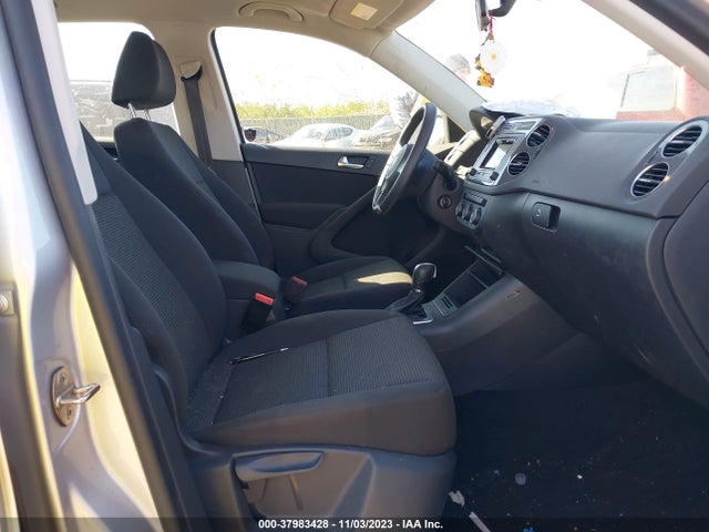 WVGBV7AX6HK054235 Volkswagen Tiguan 2.0t/2.0t S