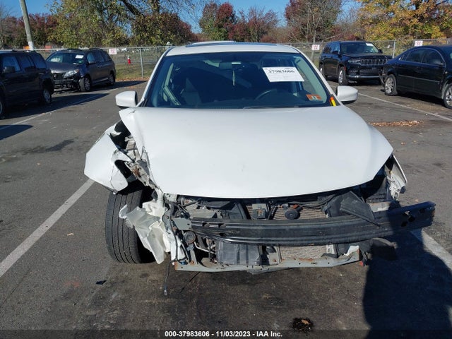 Auction sale of the 2013 Nissan Sentra Sr, vin: 3N1AB7AP4DL758020, lot number: 37983606
