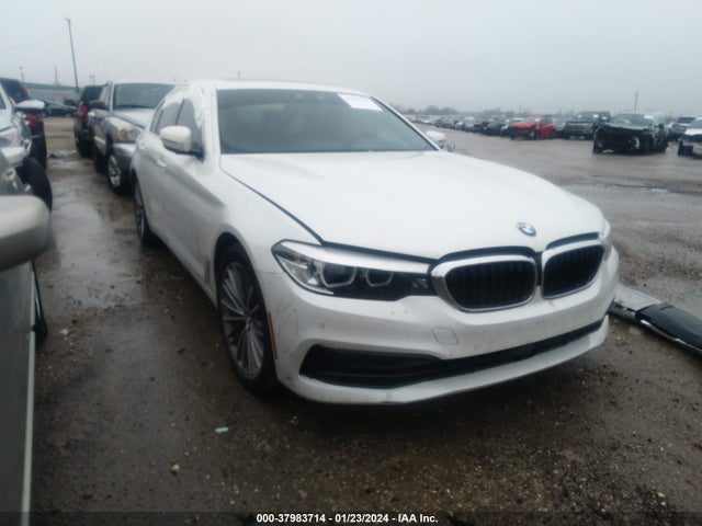 2019 WBAJE7C52KWW42383 main image