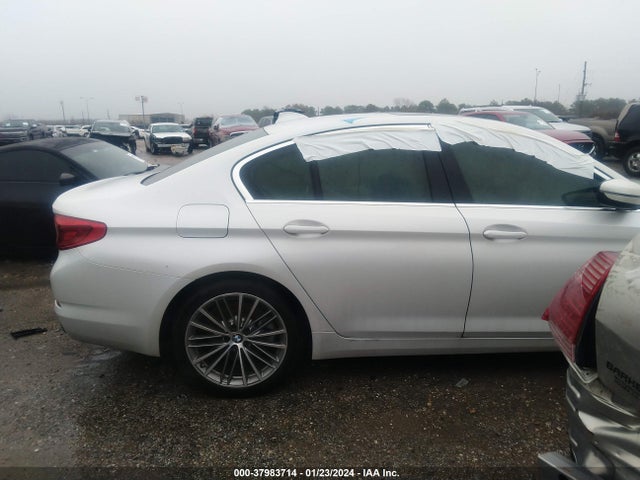 BMW 540i Xdrive 2019 WBAJE7C52KWW42383 Image 13