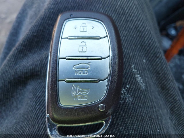 2020 HYUNDAI ELANTRA VALUE EDITION VIN: 5NPD84LF5LH591676