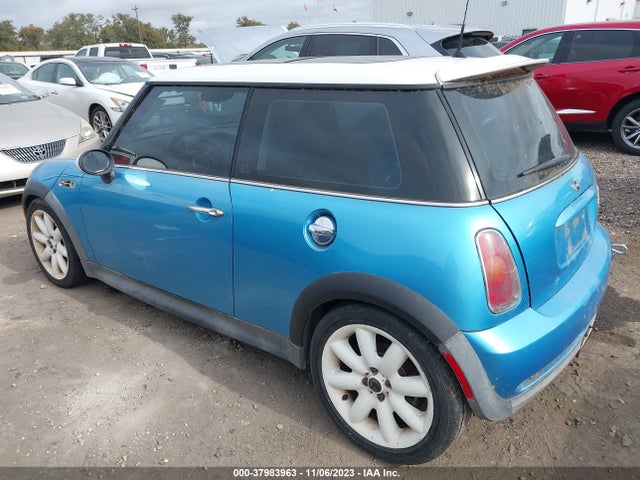 2002 MINI COOPER S WMWRE33482TD50972 Photo 2