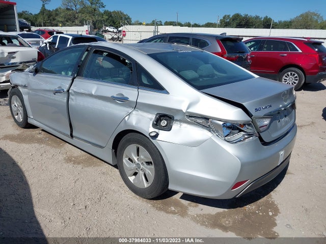 Hyundai SONATA HYBRID 2014 KMHEC4A43EA117199 Image 3