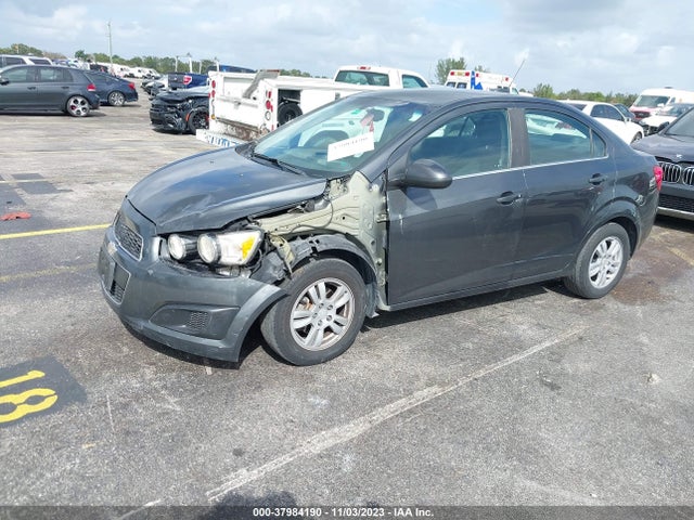 Chevrolet Sonic Lt Auto 2016 1G1JC5SH1G4138900 Image 2