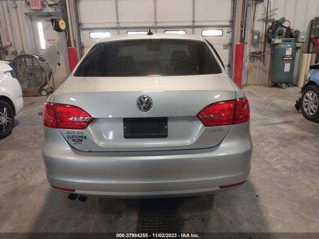 2013 VOLKSWAGEN JETTA 2.5L SE VIN: 3VWDX7AJ2DM409761
