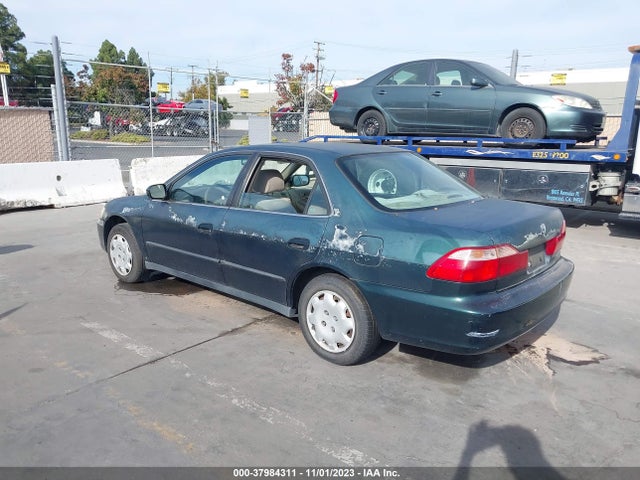 1998 HONDA ACCORD LX VIN: 1HGCG5643WA030968