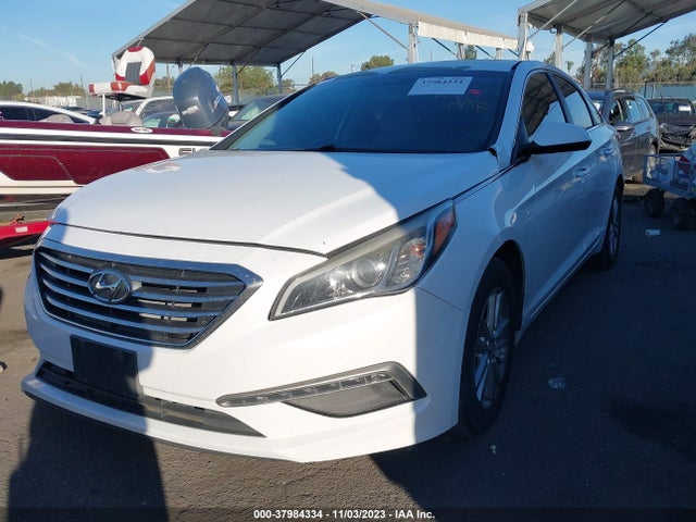 Hyundai SONATA SE 2015 5NPE24AF0FH019993 Image 2