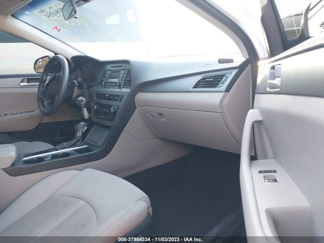 Hyundai SONATA SE 2015 5NPE24AF0FH019993 Image 5