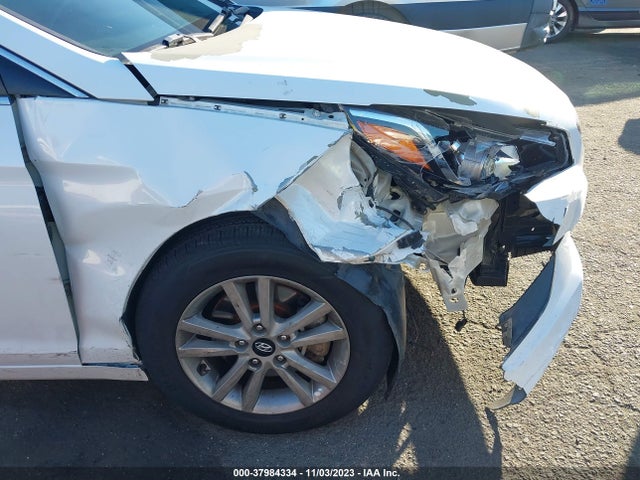 Hyundai SONATA SE 2015 5NPE24AF0FH019993 Image 6