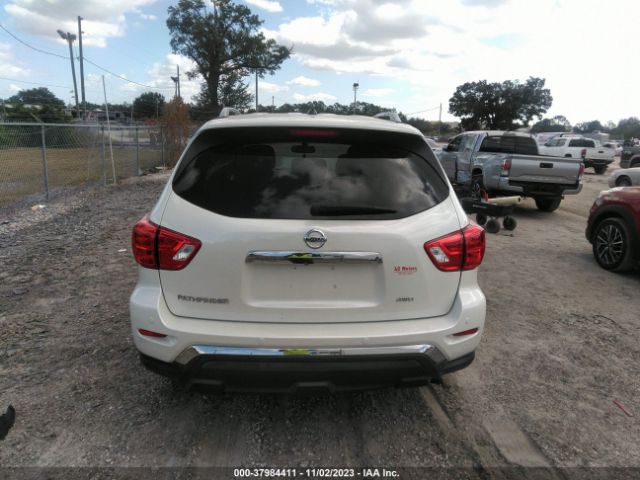 5N1DR2MMXHC675571 Nissan Pathfinder Sv