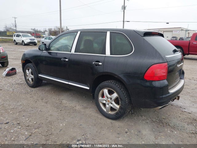 2005 PORSCHE CAYENNE WP1AC29P25LA90652 Photo 2