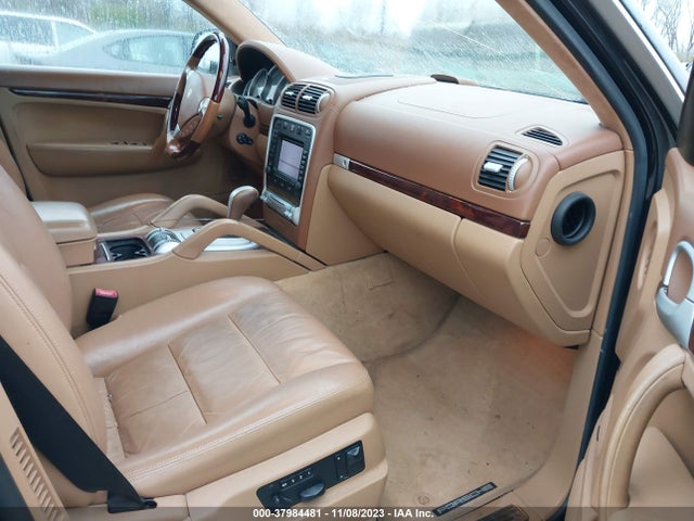 2005 PORSCHE CAYENNE WP1AC29P25LA90652 Photo 4