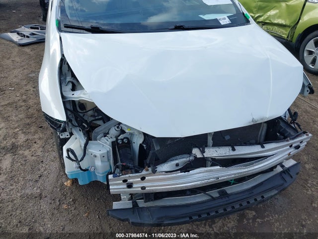 Toyota Prius Three 2018 JTDKARFU9J3060475 Image 13