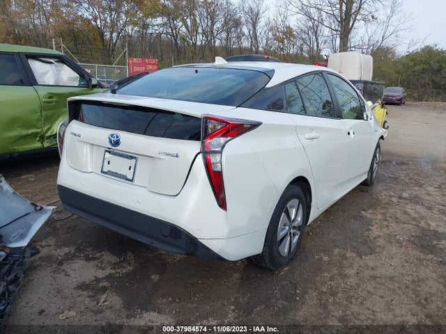 Toyota Prius Three 2018 JTDKARFU9J3060475 Image 4