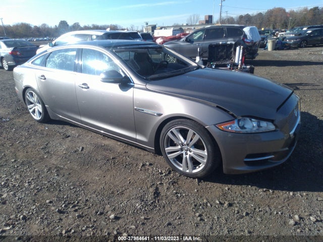 2011 JAGUAR XJ SAJWA2GB8BLV12523 Photo 0