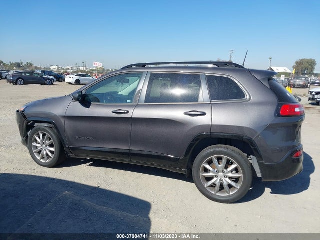 2018 JEEP CHEROKEE LATITUDE TECH CONNECT VIN: 1C4PJLCB2JD612561