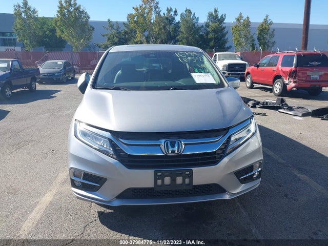 2018 HONDA ODYSSEY TOURING VIN: 5FNRL6H88JB012055