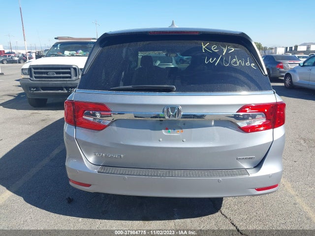 2018 HONDA ODYSSEY TOURING VIN: 5FNRL6H88JB012055