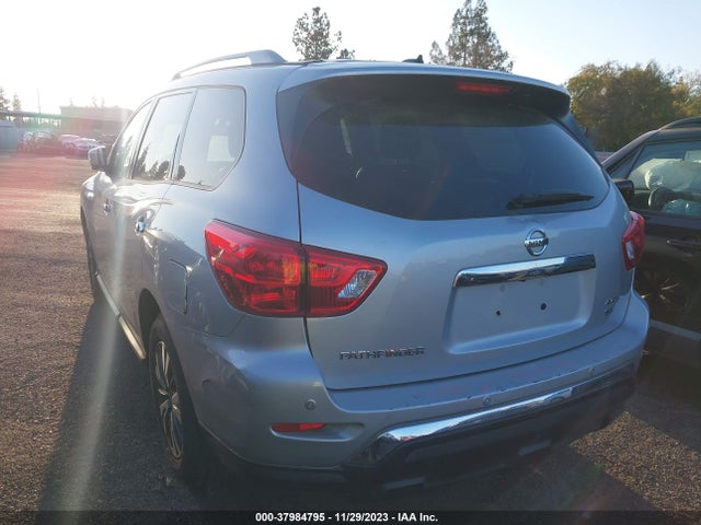 2017 NISSAN PATHFINDER SL VIN: 5N1DR2MMXHC692452