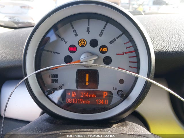 2010 MINI COOPER WMWMF3C55ATZ22592 Photo 6