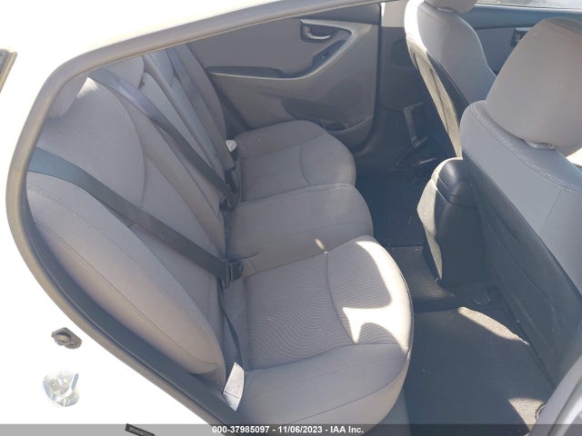 2016 HYUNDAI ELANTRA SE VIN: 5NPDH4AE9GH752529
