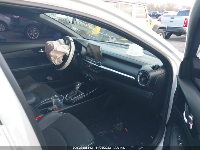 2021 KIA FORTE GT LINE VIN: 3KPF34AD7ME281589