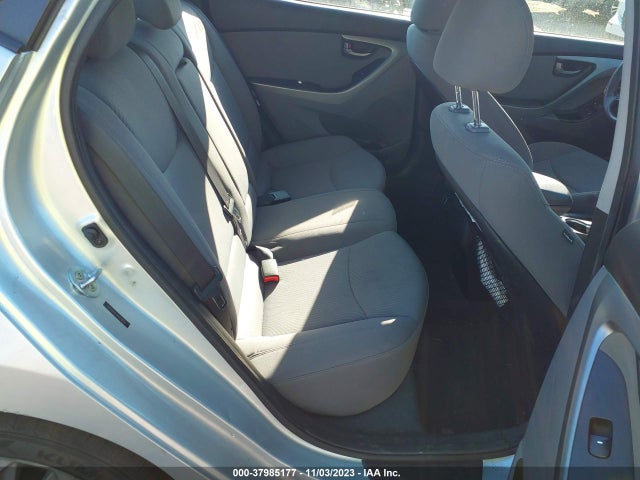 2015 HYUNDAI ELANTRA SE VIN: 5NPDH4AE3FH578102