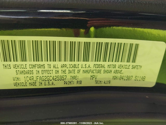 1C4RJFAG2GC425957 Jeep Grand Cherokee 75th Anniversary