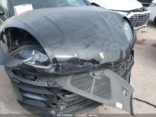 2019 PORSCHE MACAN WP1AA2A56KLB08856 Photo 5