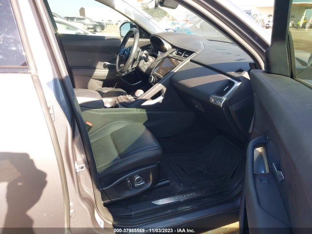 2022 JAGUAR E-PACE SADFP2FX9N1031646 Photo 4