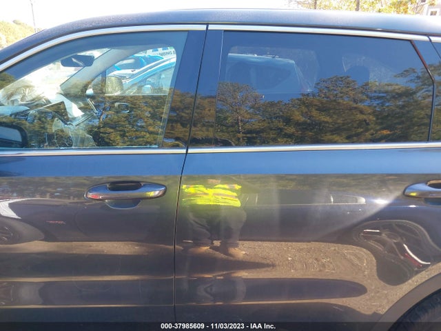 2021 KIA SORENTO LX VIN: 5XYRGDLC6MG038980