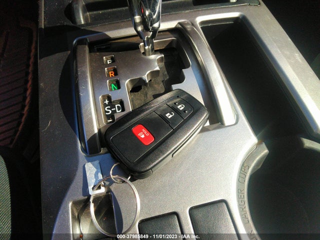 Toyota 4RUNNER SR5 2022 JTEMU5JR5N6071033 Image 11