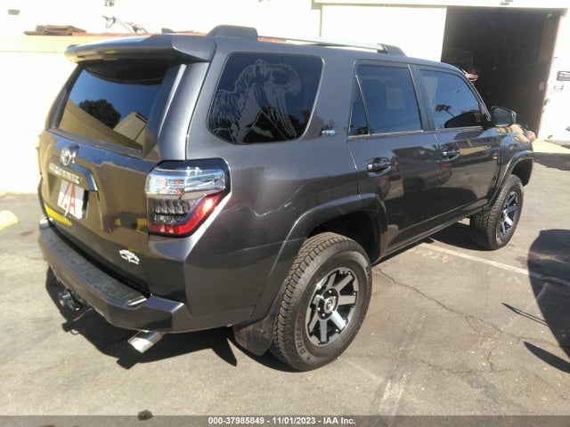 Toyota 4RUNNER SR5 2022 JTEMU5JR5N6071033 Image 4