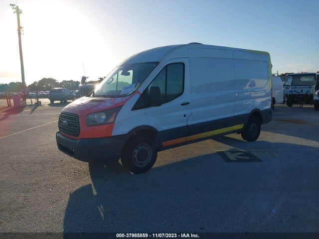 Ford Transit-250 2015 1FTNR2CM7FKB15407 Image 2