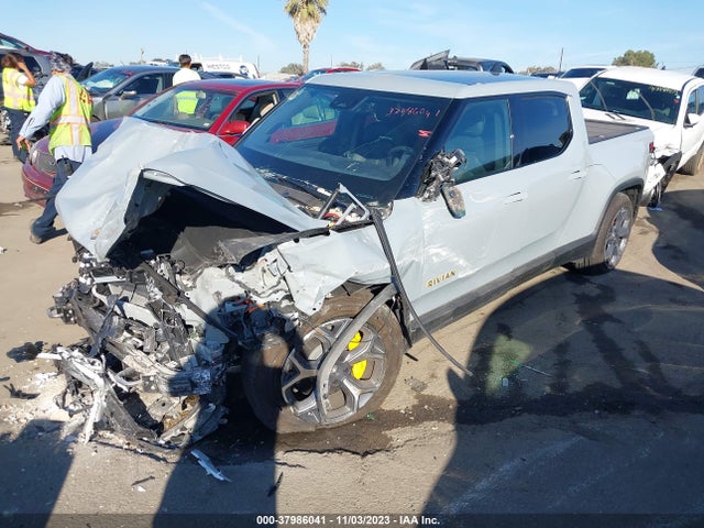 Rivian 2023 2023 7FCTGAAA4PN020328 Image 2