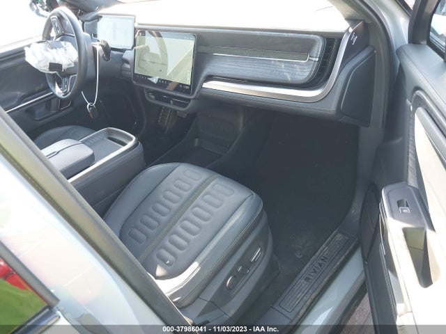Rivian 2023 2023 7FCTGAAA4PN020328 Image 5